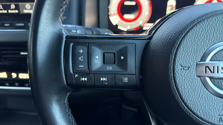 Nissan Qashqai 1.3 DiG-T MH 158 N-Connecta 5dr Petrol Hatchback